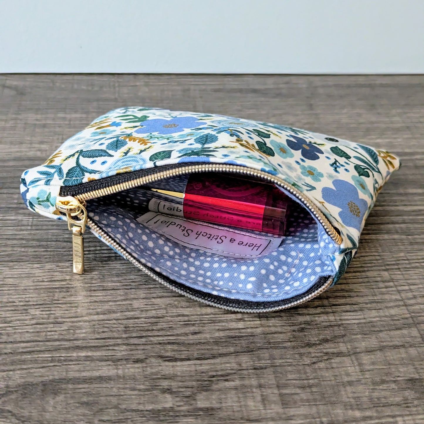 Wild Rose Blue Cotton Zipper Pouch