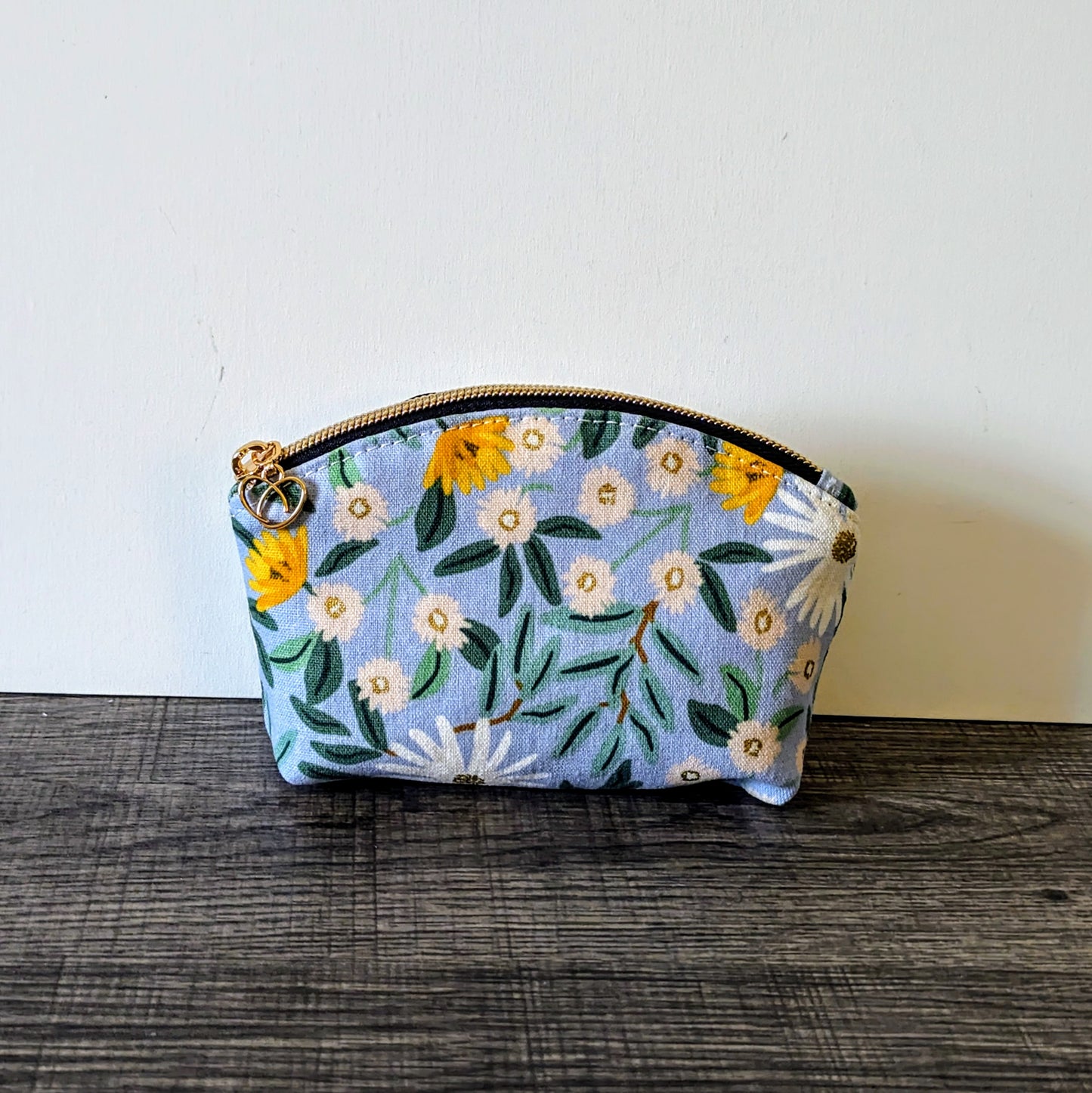Light Blue Daisy Canvas Makeup Bag