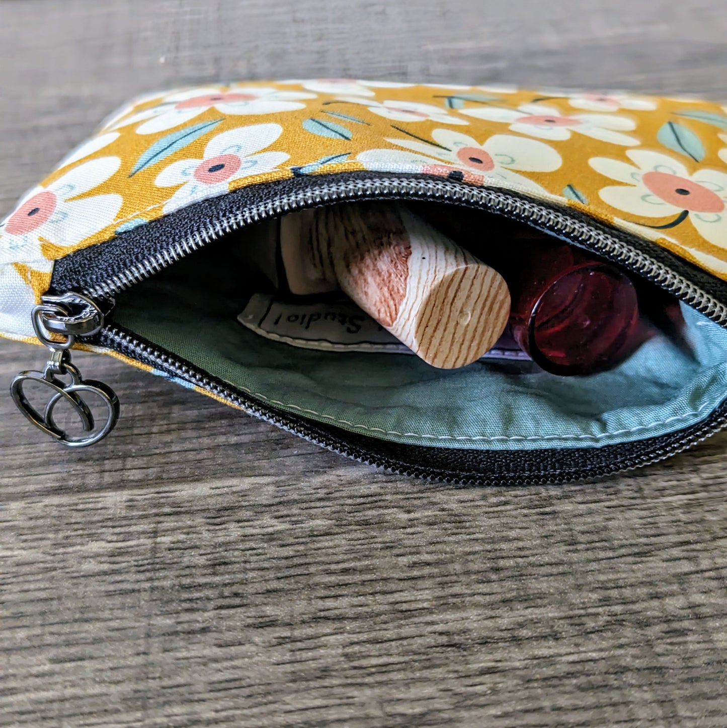 Yellow Daisy Cotton Zipper Pouch