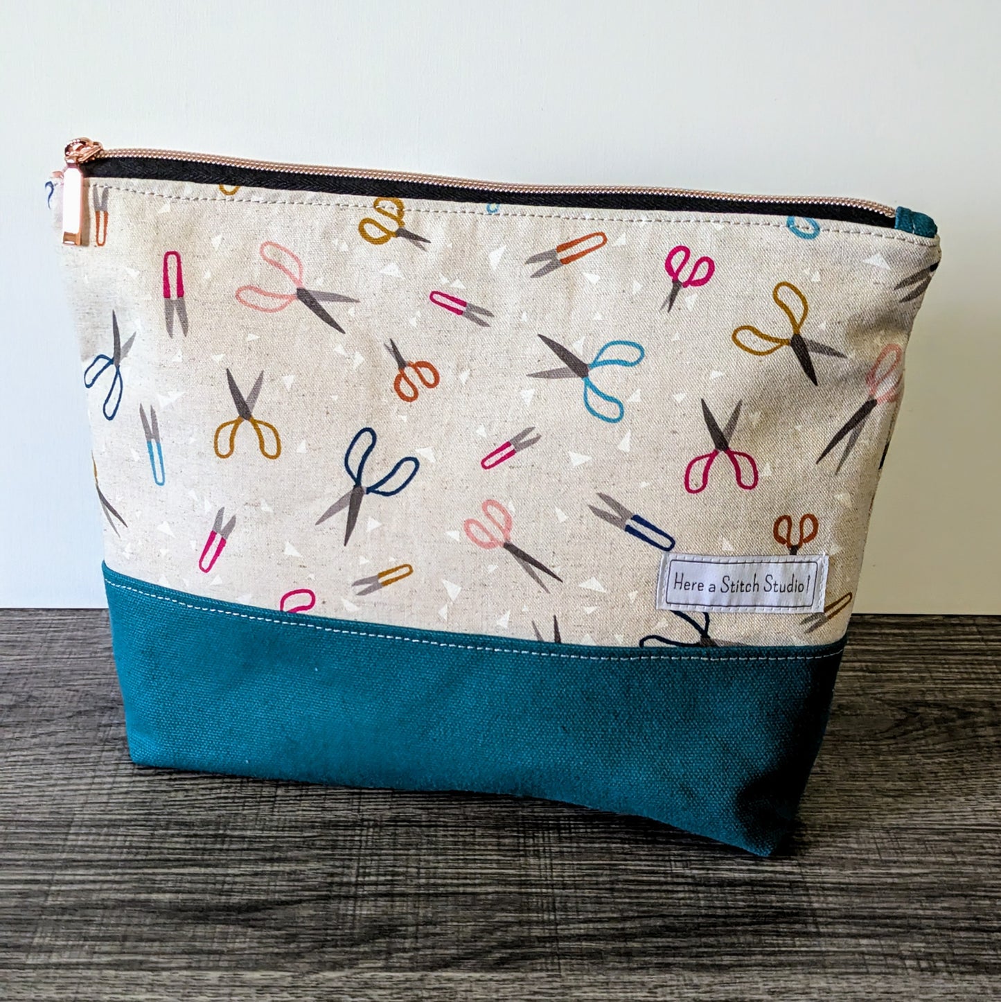 Large Scissor Print Canvas Zipper Bag