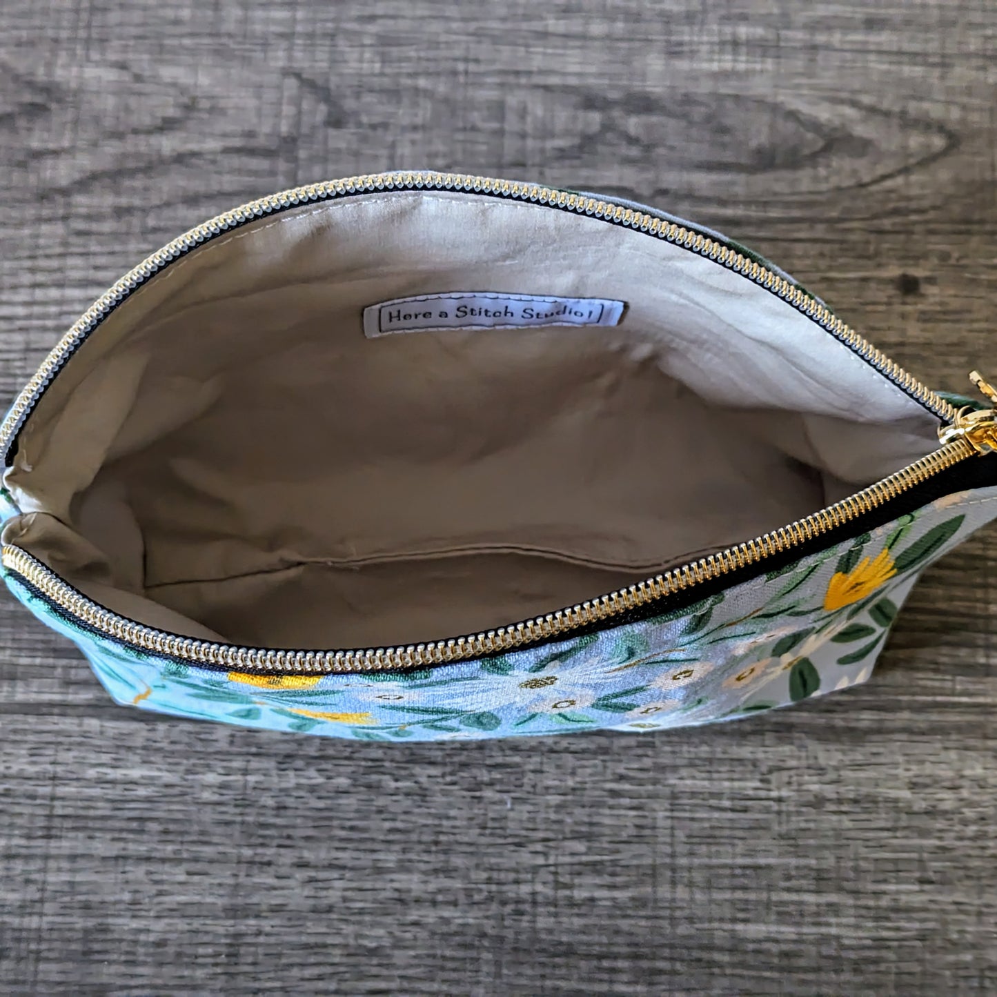 Light Blue Daisy Canvas Makeup Bag