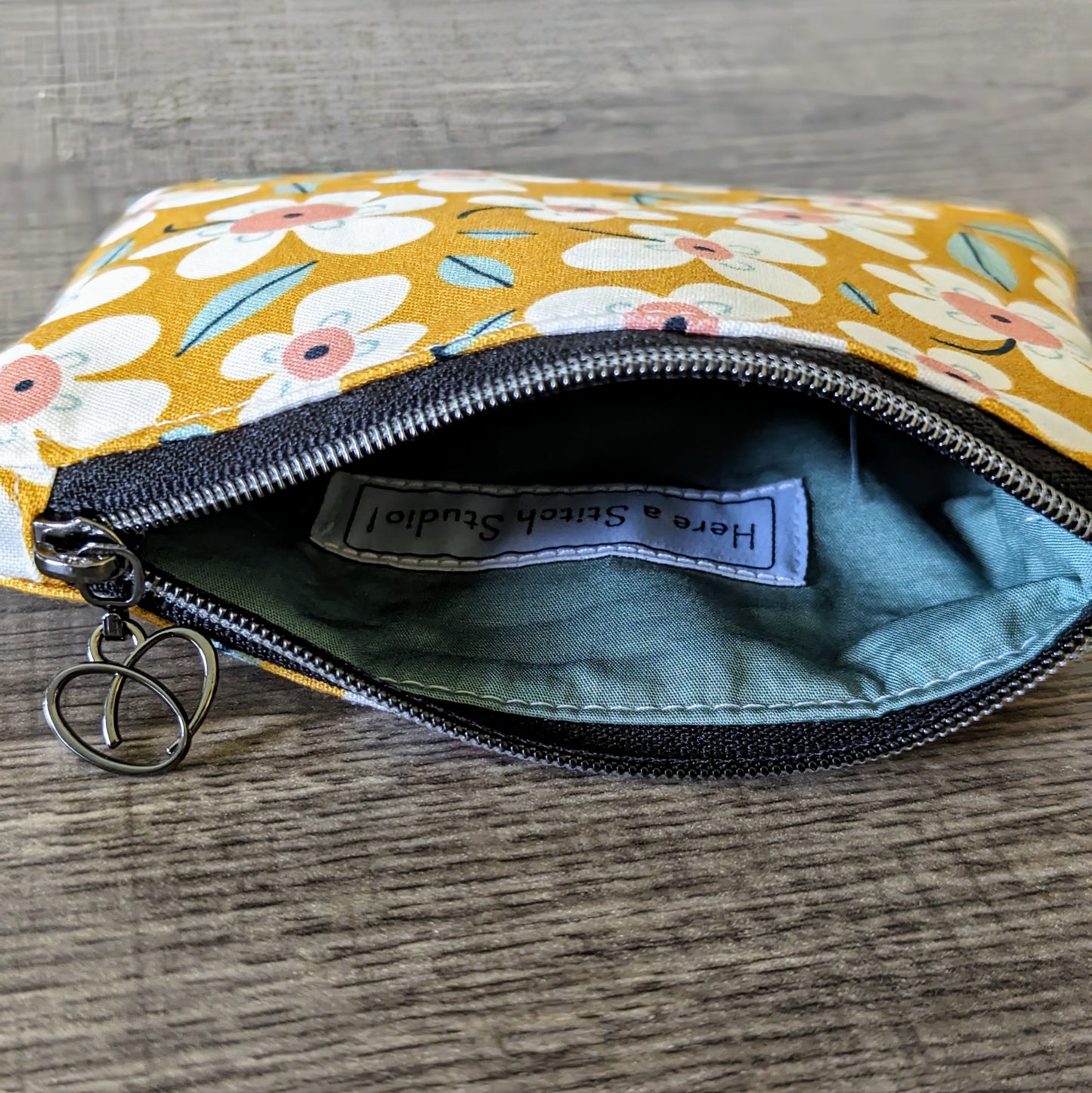 Yellow Daisy Cotton Zipper Pouch