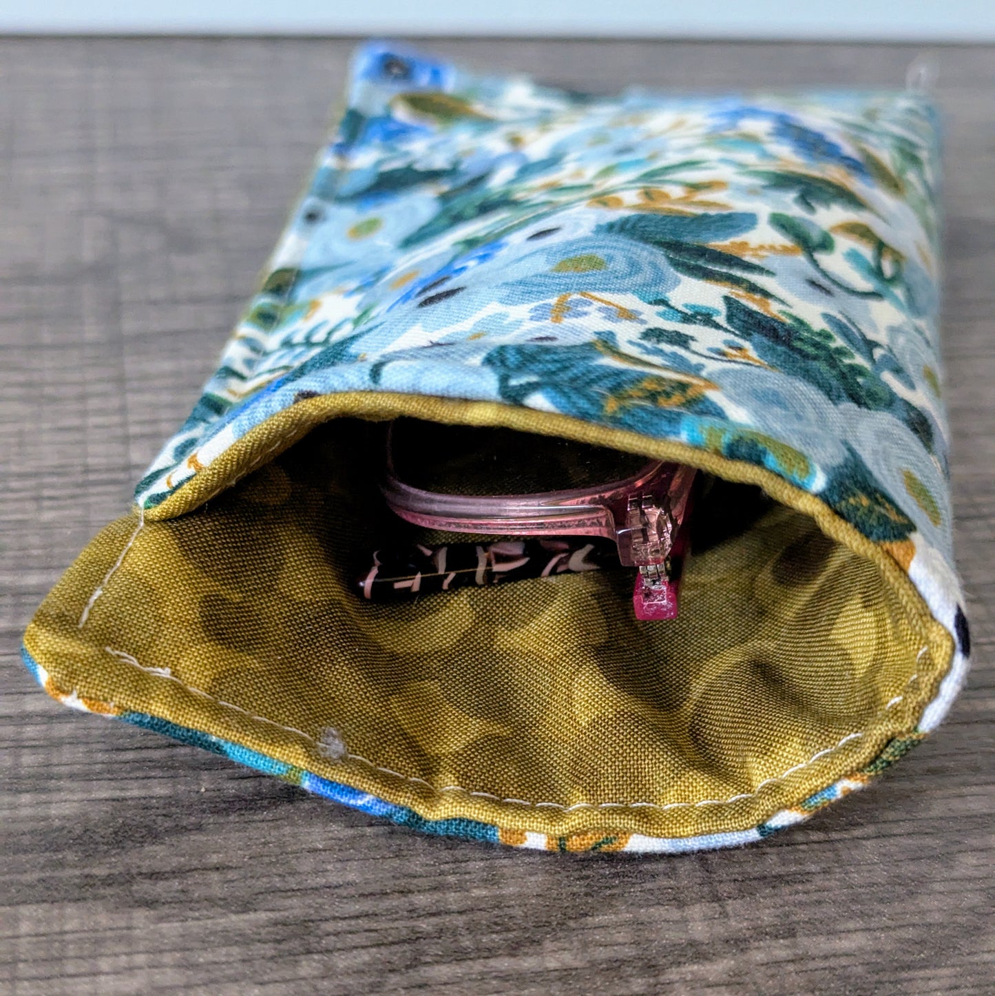 Blue Floral Floral Eyeglass Pouch