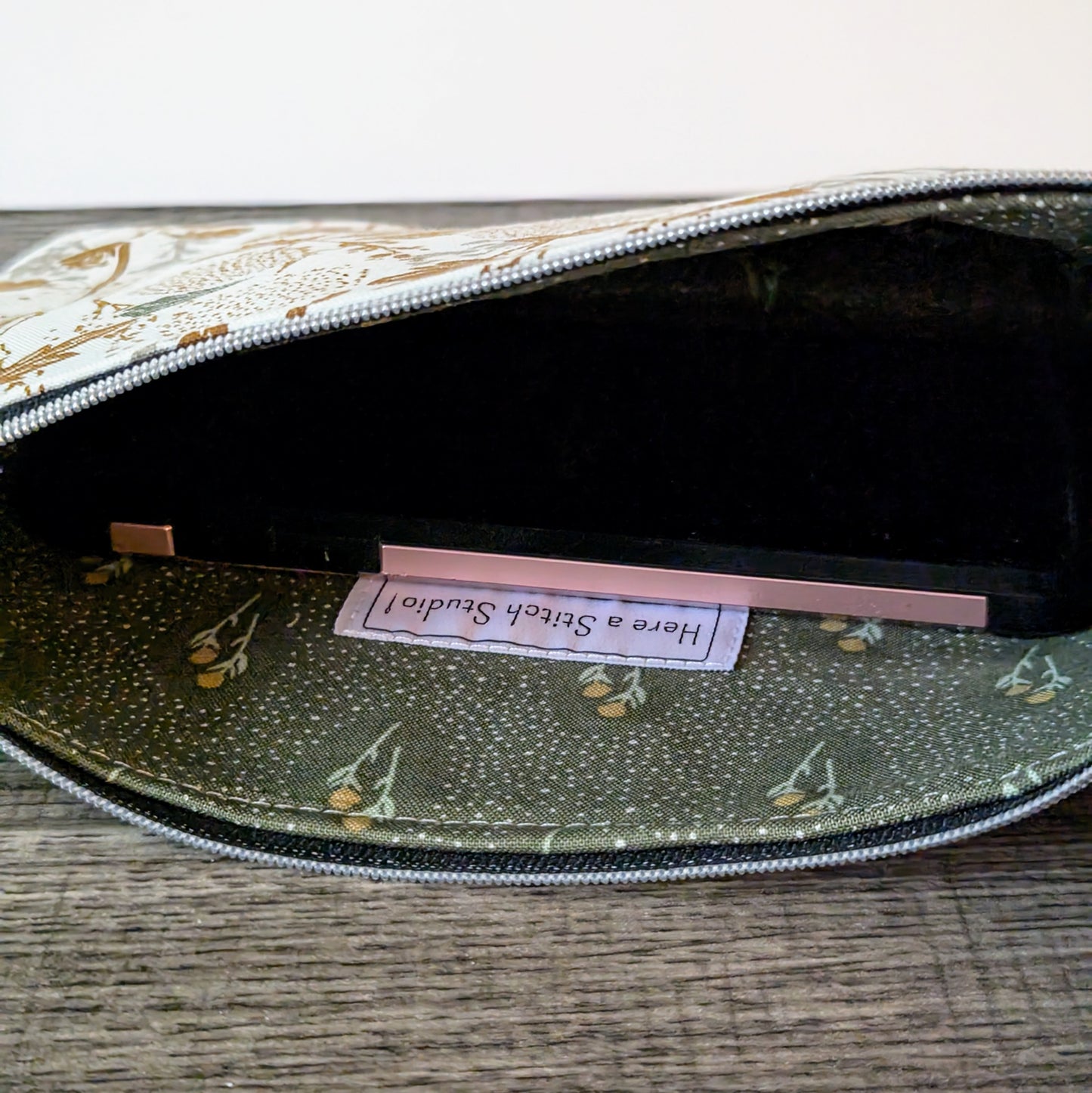 Cream Floral Cotton Zipper Pouch