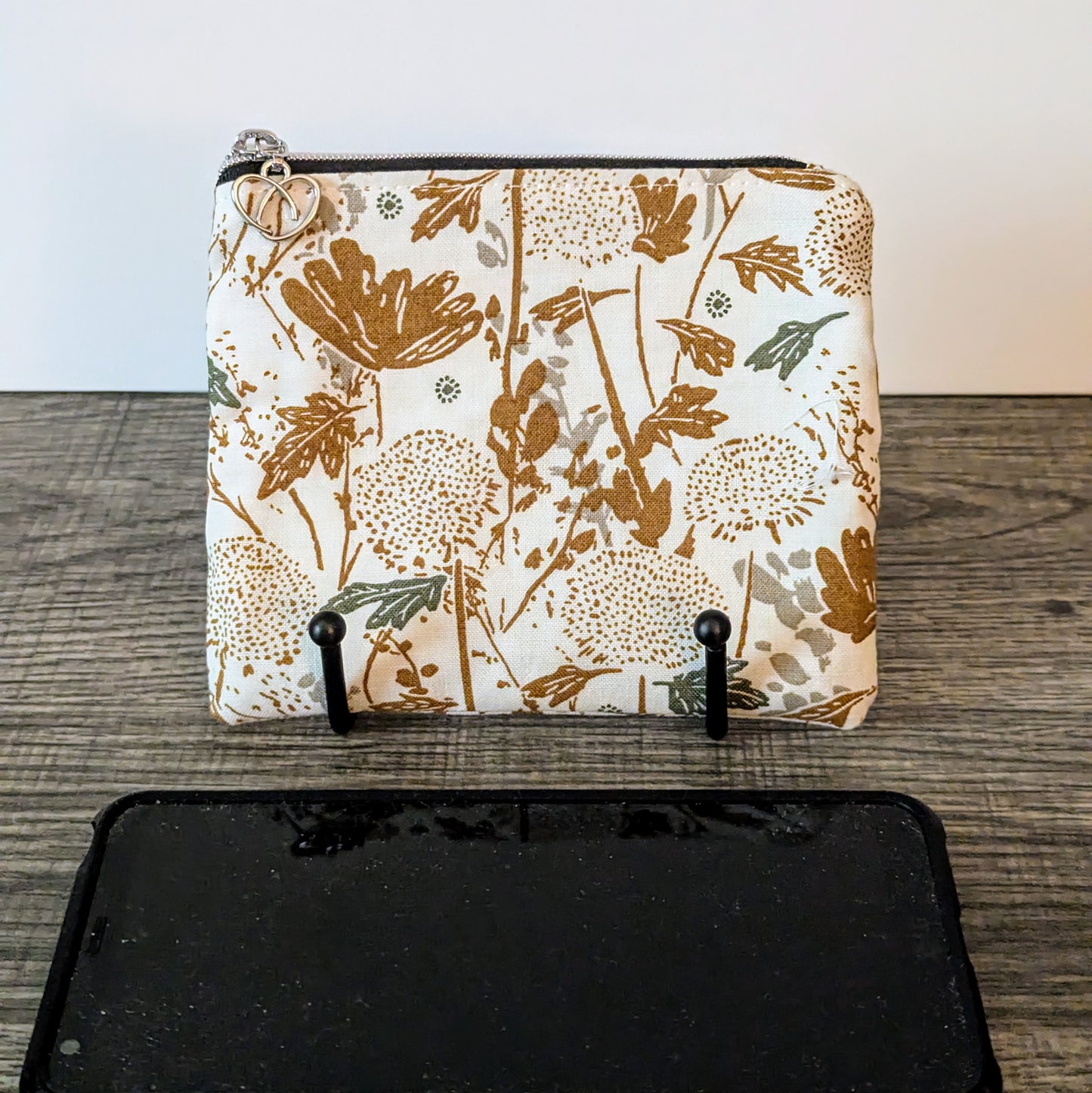 Cream Floral Cotton Zipper Pouch