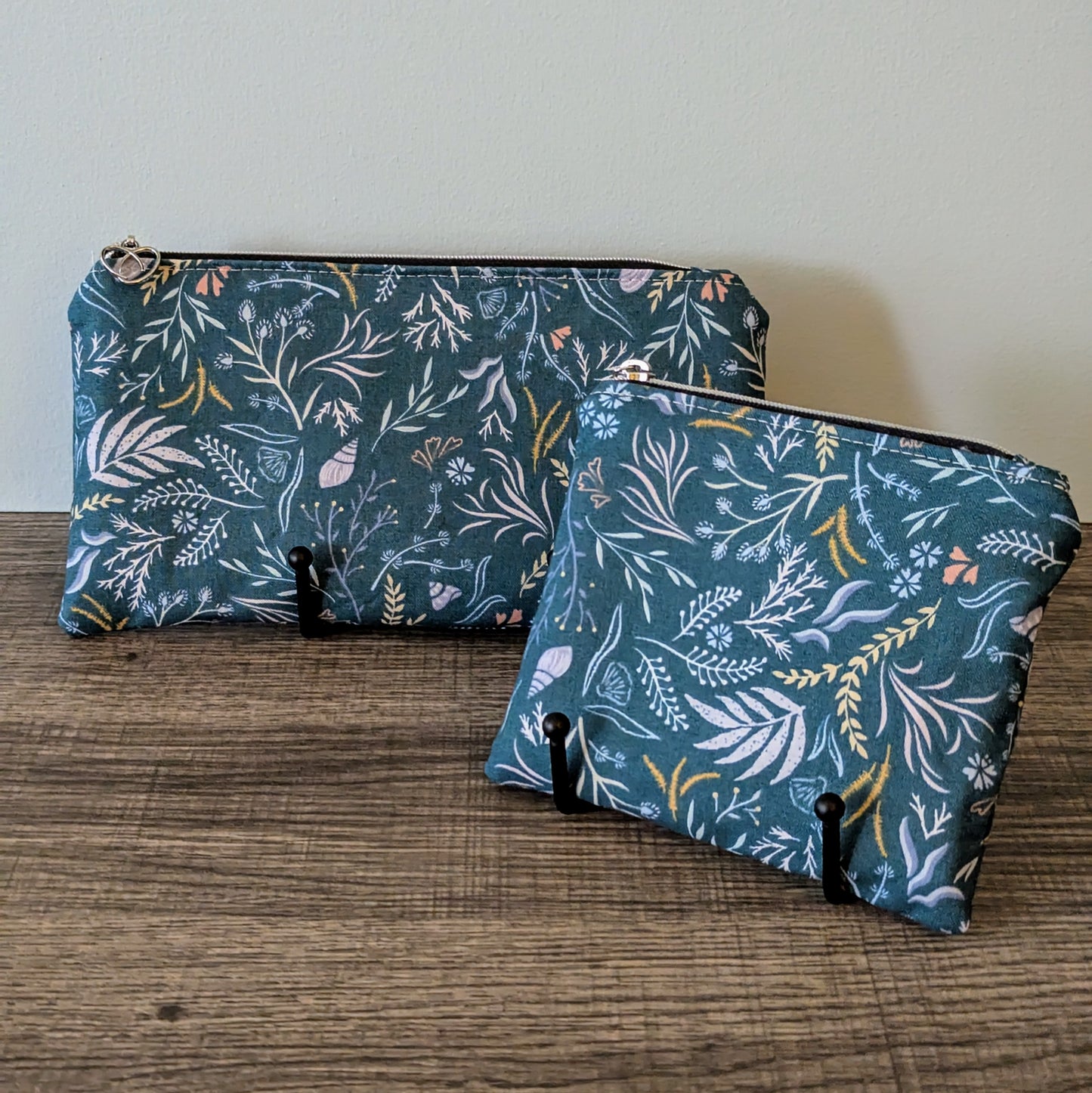 Teal Seaweed Cotton Zipper Pouch