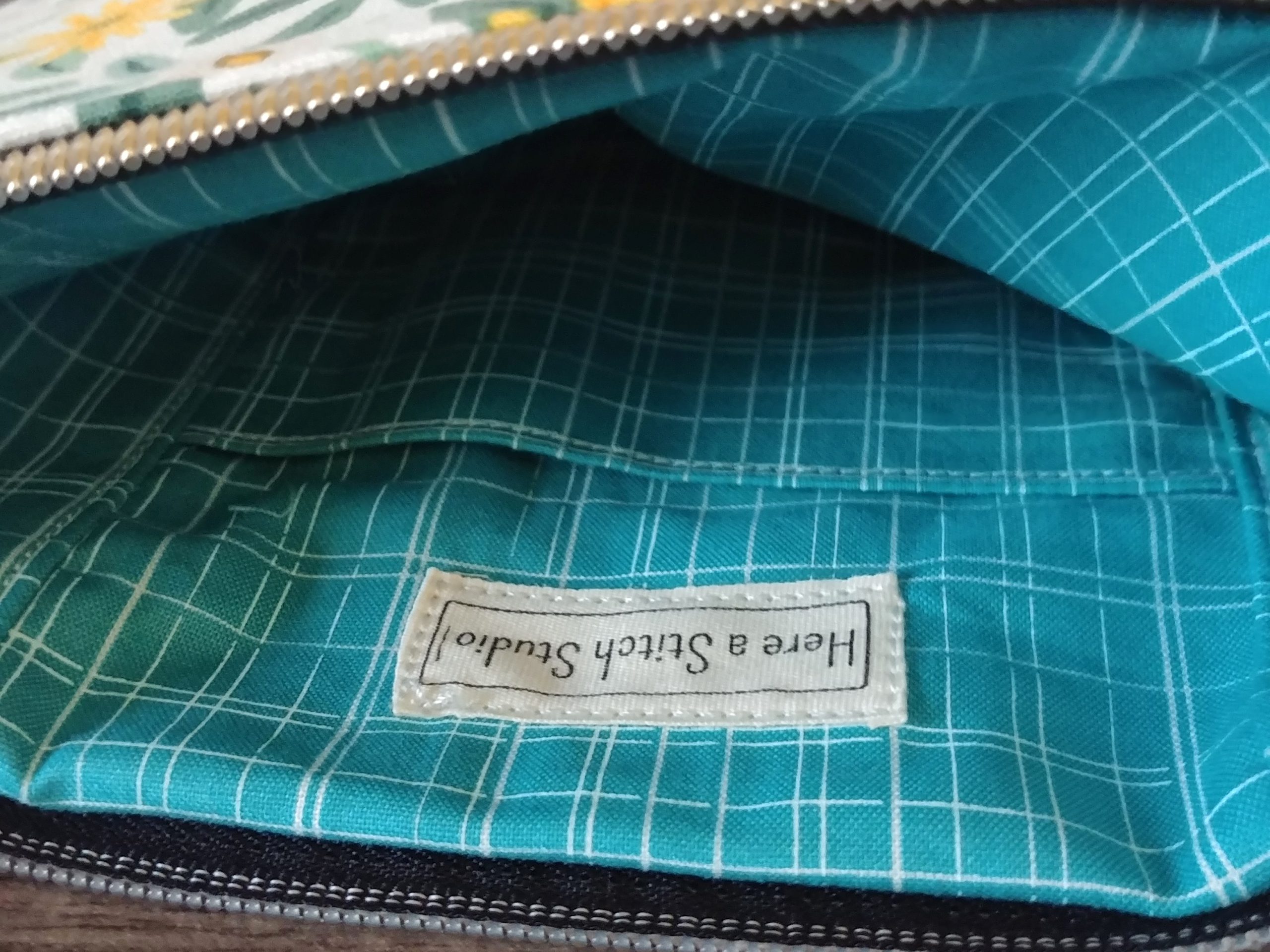 Natural Daisy Floral Canvas Wristlet - Image 3