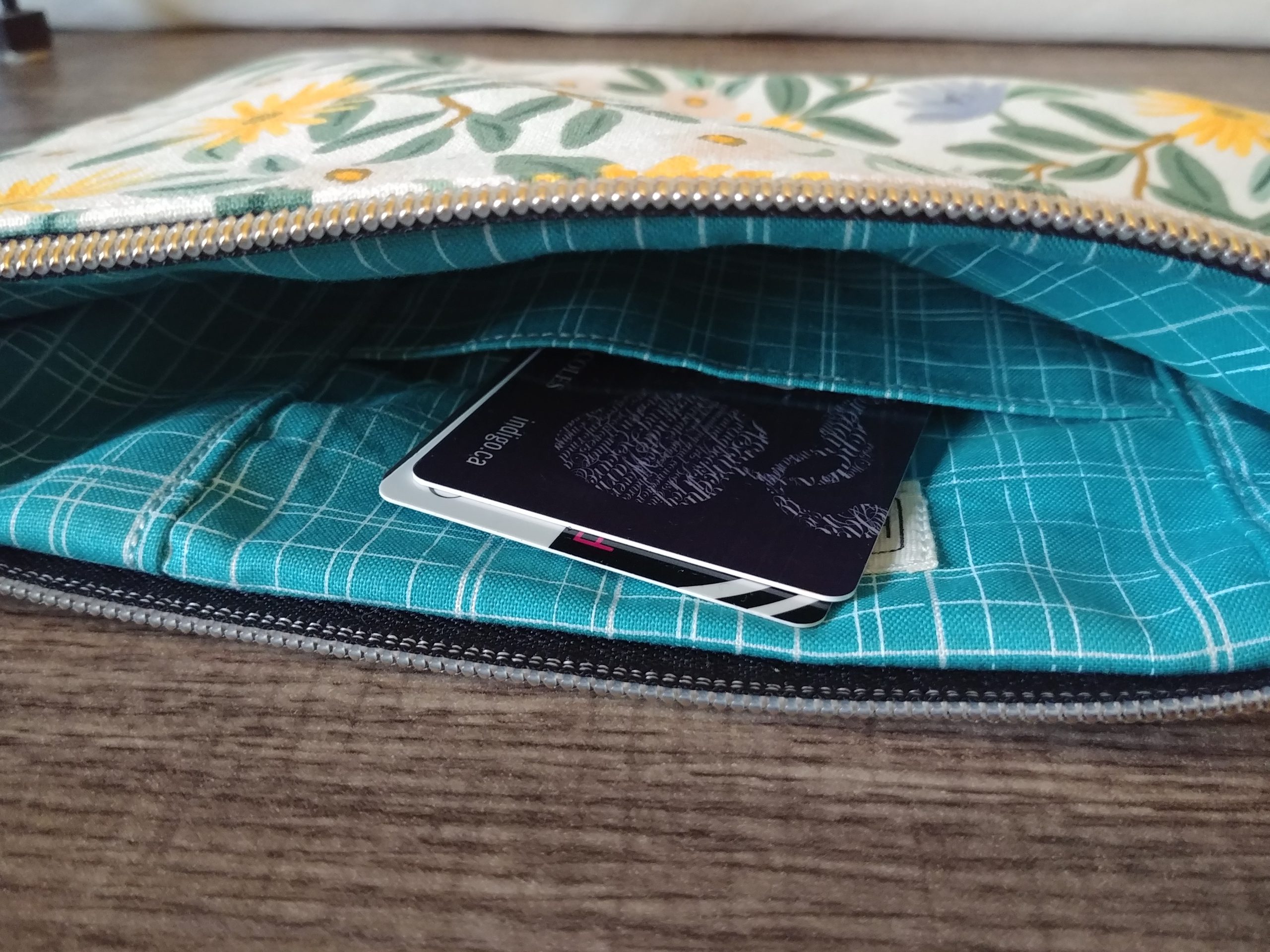 Natural Daisy Floral Canvas Wristlet - Image 5