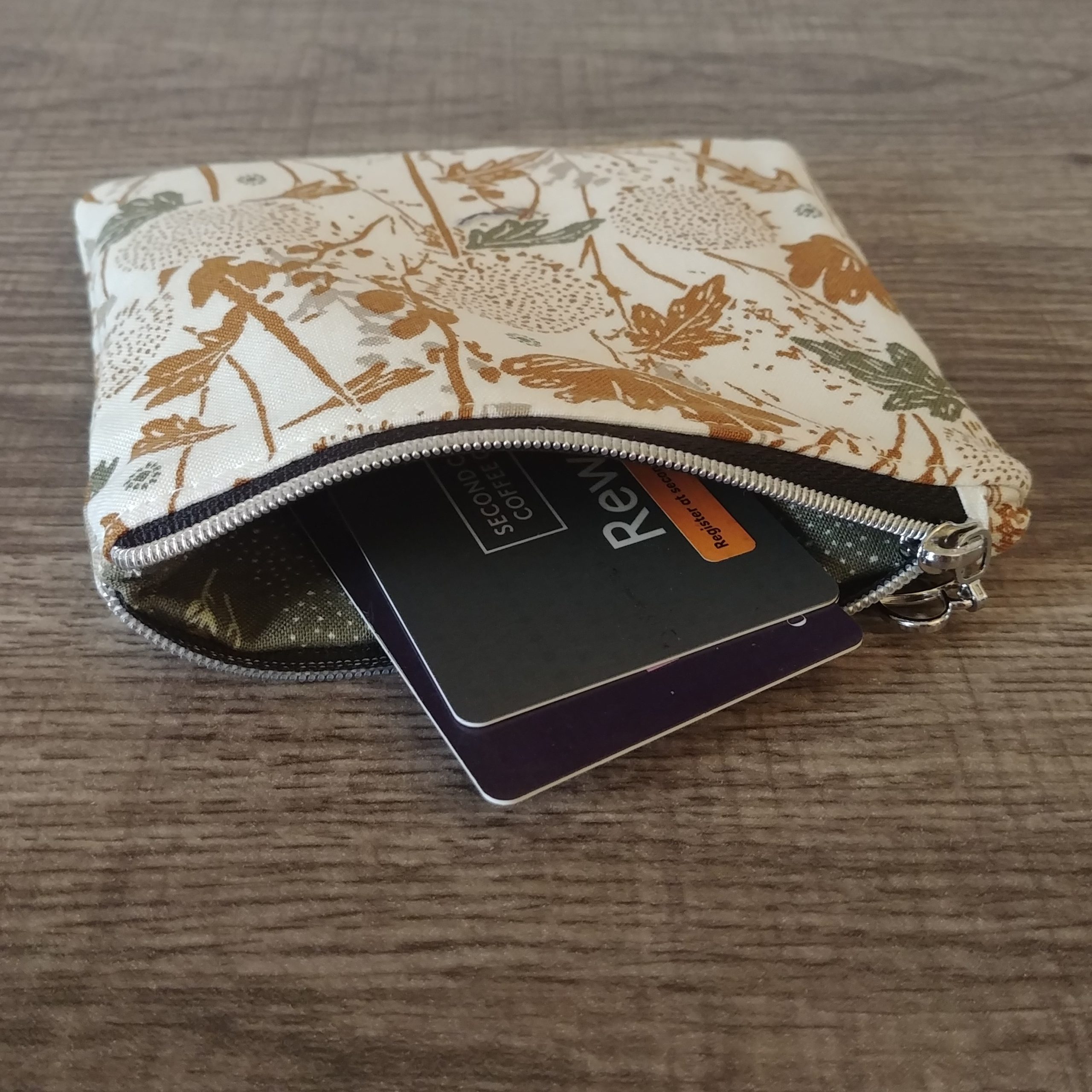 Cream Floral Cotton Zipper Pouch - Image 6