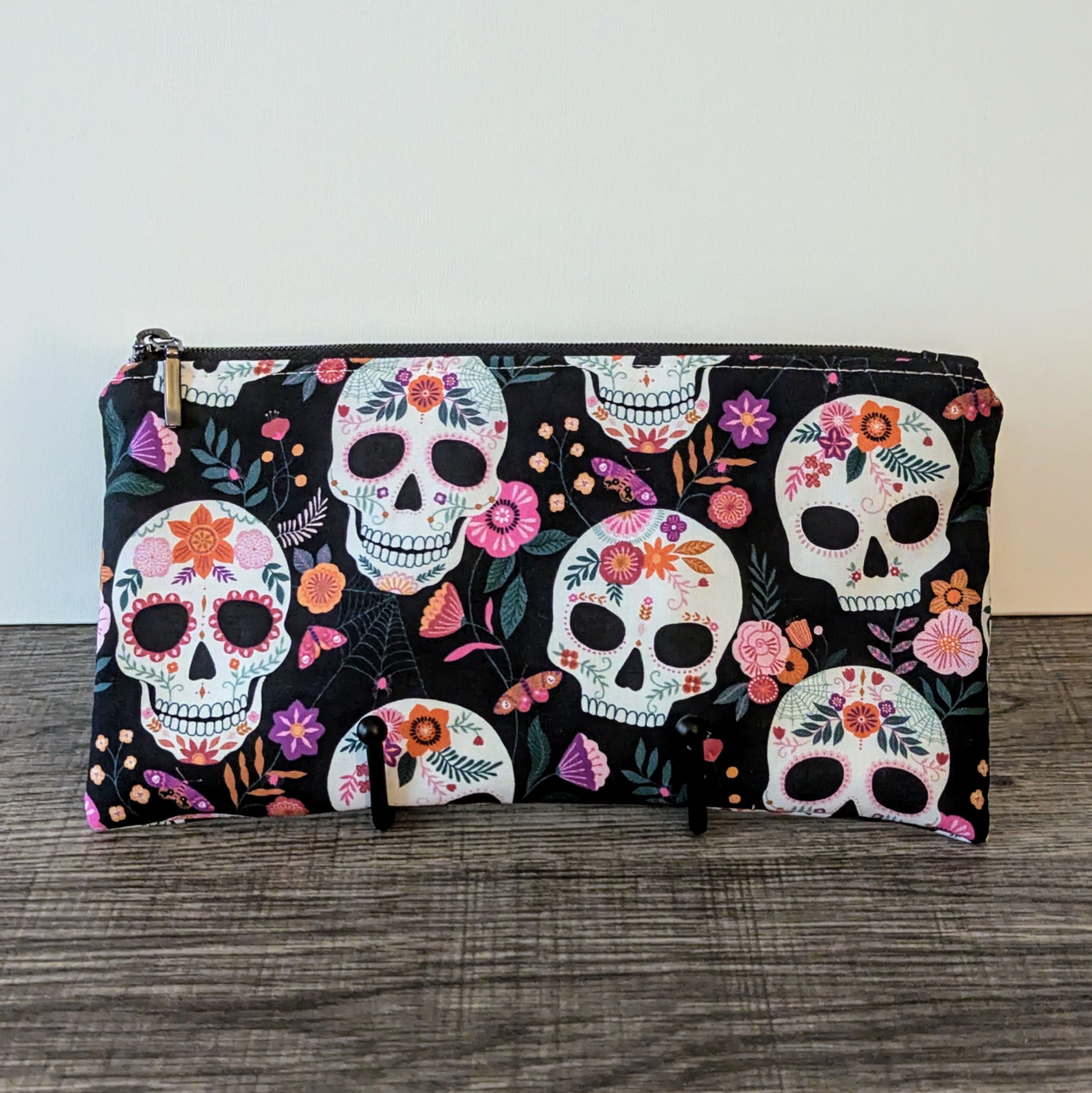 Black Skull Cotton Zipper Pouch - Image 5
