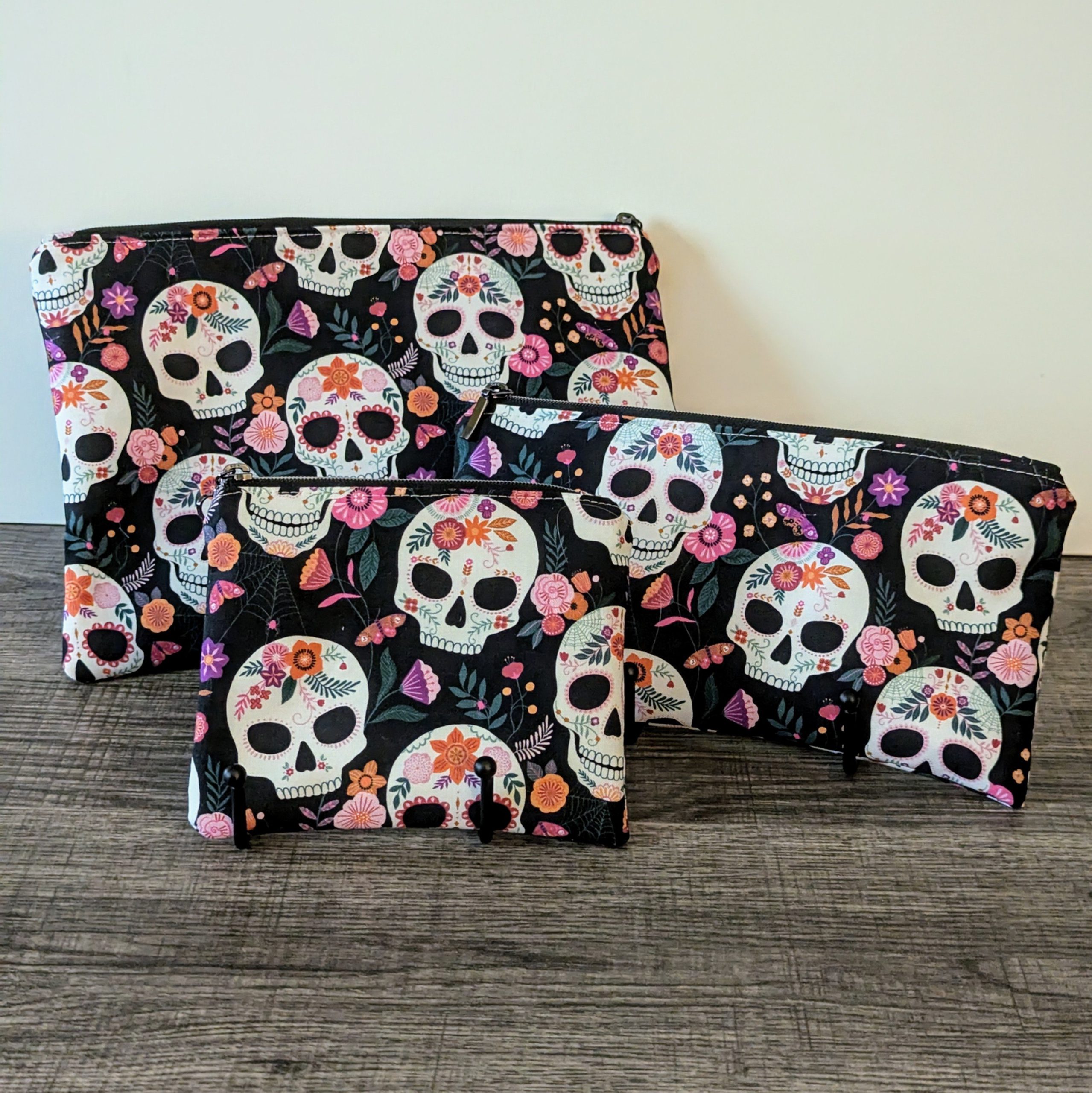 Black Skull Cotton Zipper Pouch
