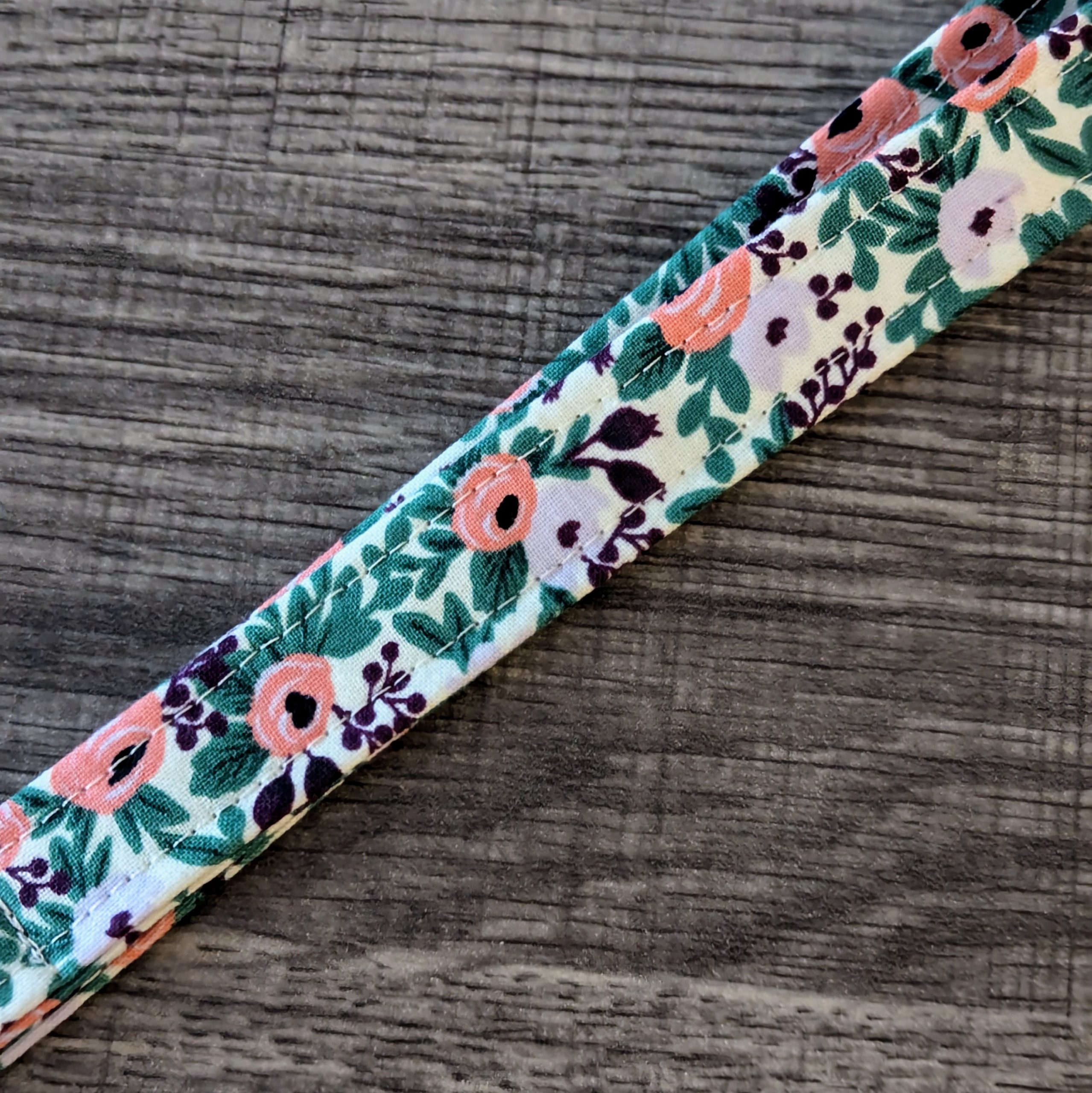 Lavender Floral Cotton Wrist Lanyard - Image 2