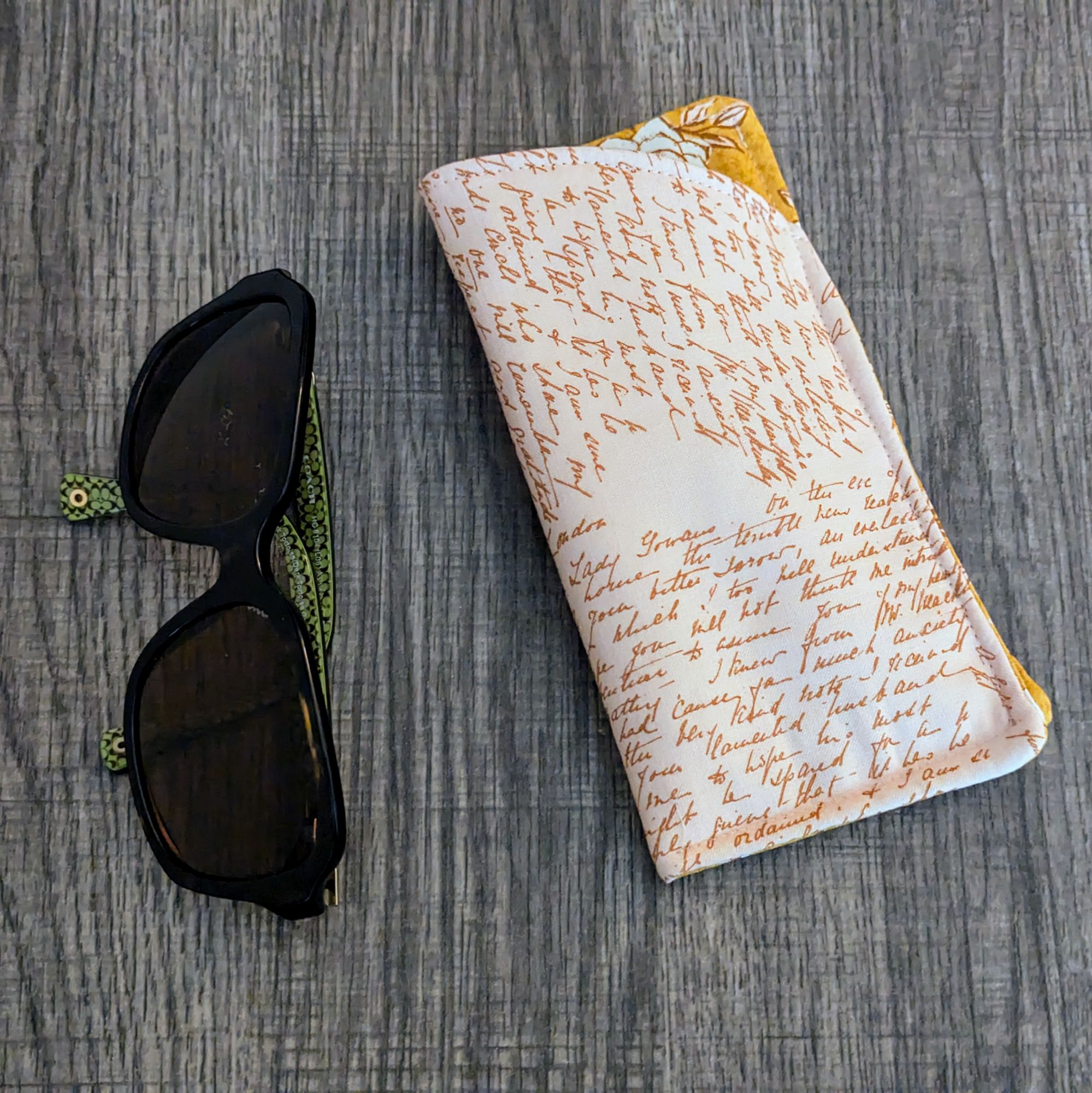 Light Pink Script Eyeglass Pouch