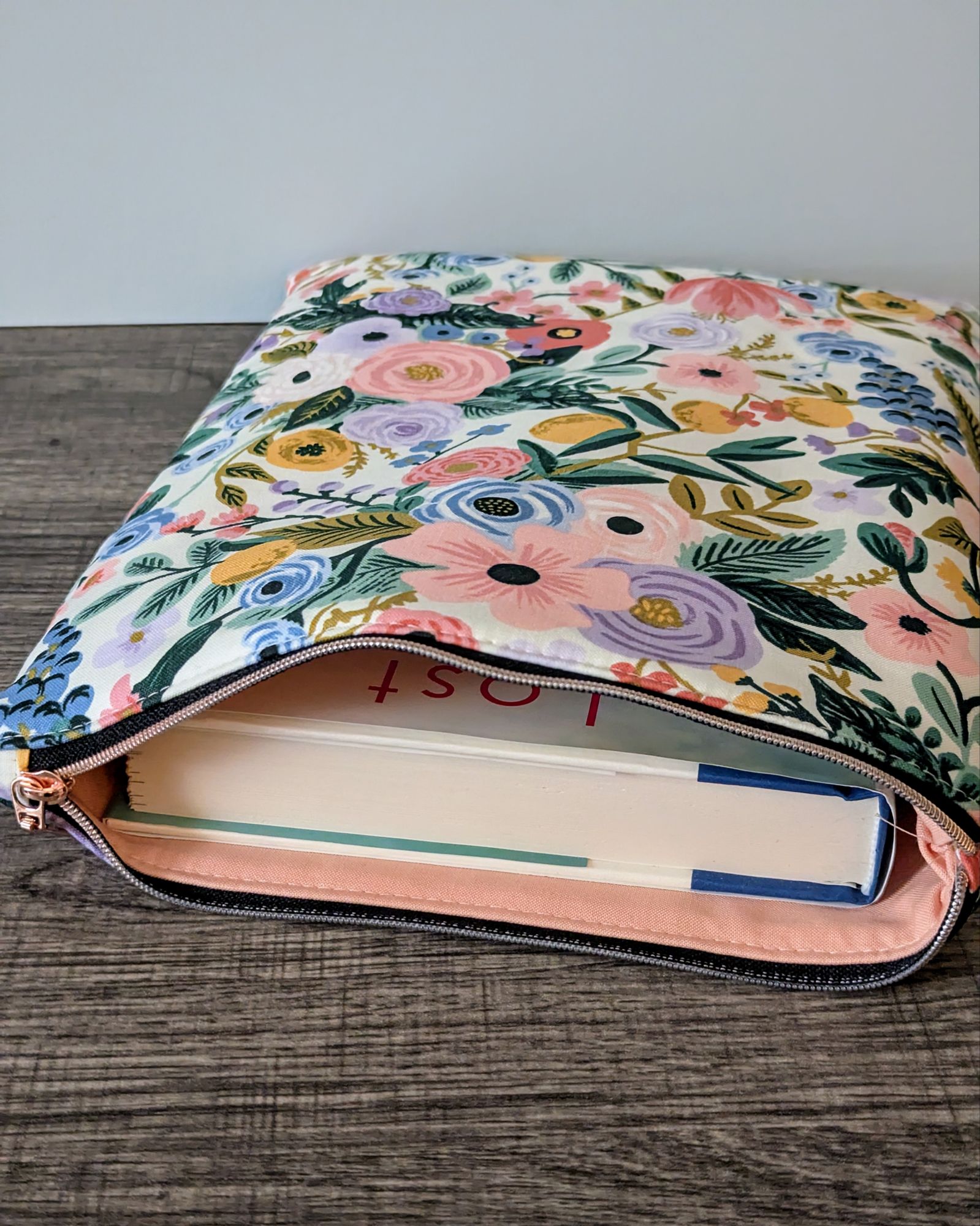 Ivory Floral Book & E-Reader Sleeve - Image 3